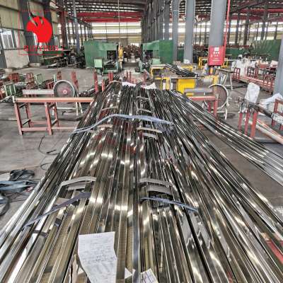 High quality wholesales EFW&ERW 304 square steel pipes with customized sizes